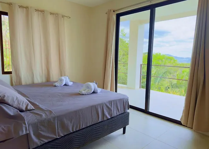 Casa Flores Ocean View 10 Min To Carrillo *